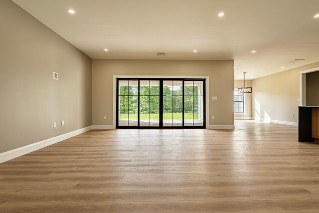 65 Marvel St, Swansea, MA 02777