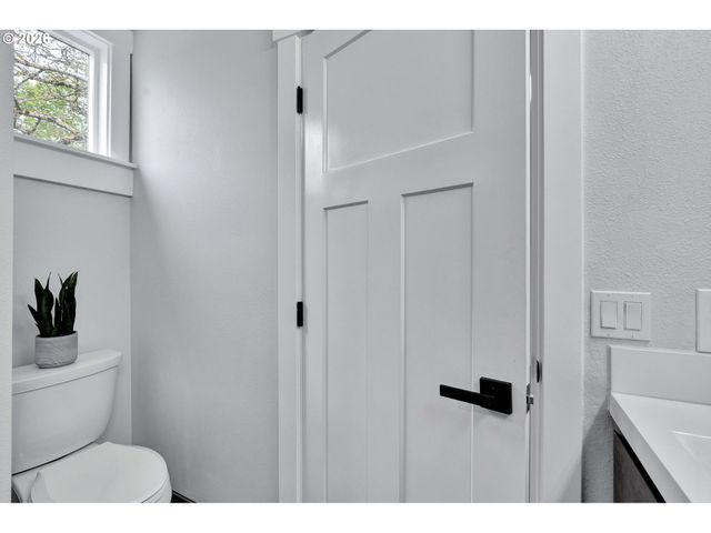 15 Ne 80TH Ave, Portland, OR 97213