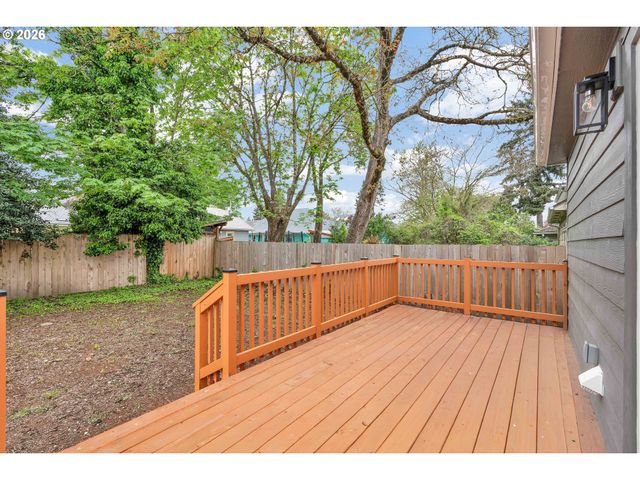 15 Ne 80TH Ave, Portland, OR 97213