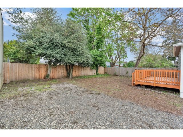 15 Ne 80TH Ave, Portland, OR 97213
