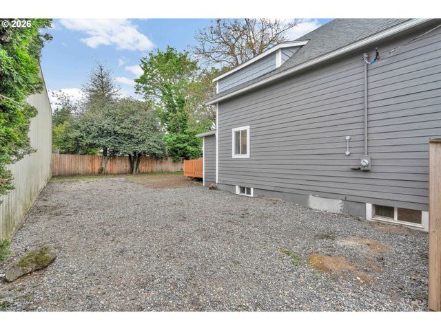 15 Ne 80TH Ave, Portland, OR 97213