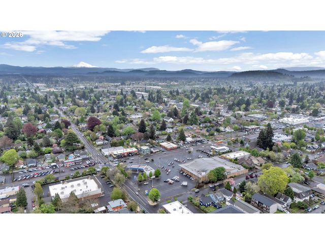 15 Ne 80TH Ave, Portland, OR 97213