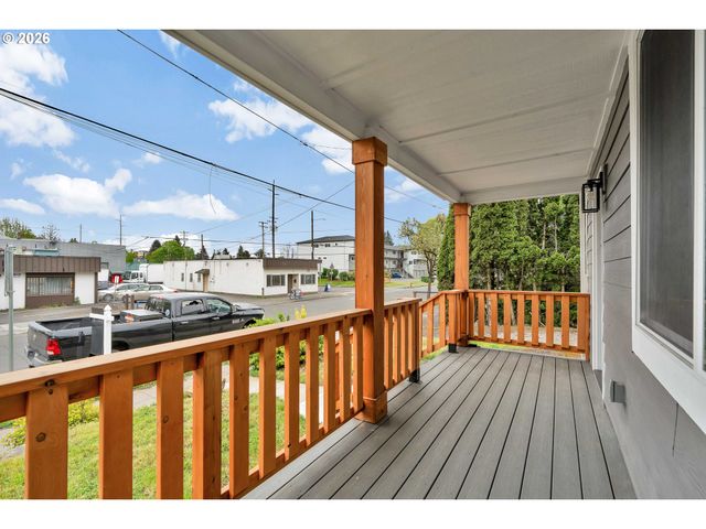 15 Ne 80TH Ave, Portland, OR 97213