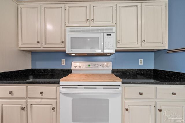 4159 Eastview Pl, Gulf Breeze, FL 32563