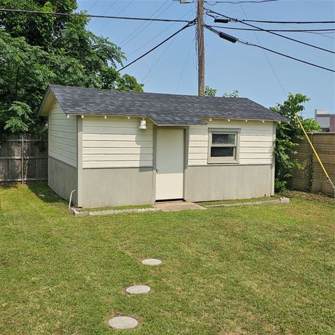 802 Brown Trail, Bedford, TX 76022