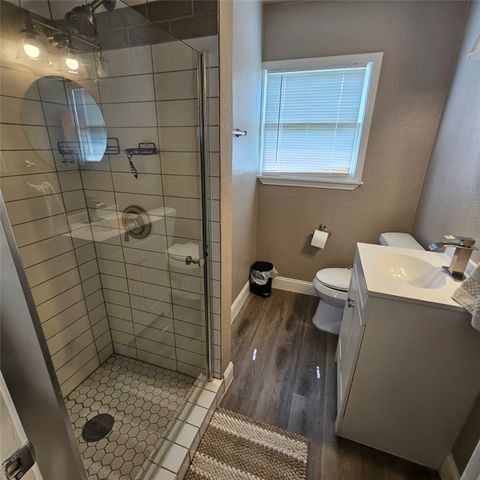 802 Brown Trail, Bedford, TX 76022