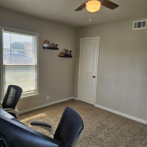 802 Brown Trail, Bedford, TX 76022