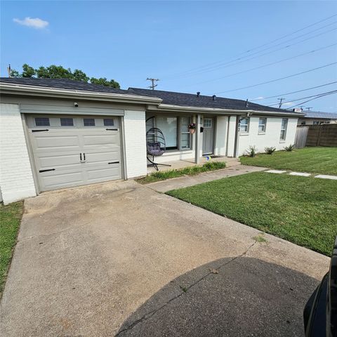 802 Brown Trail, Bedford, TX 76022