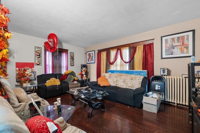 1323 17TH Street, Rock Island, IL 61201