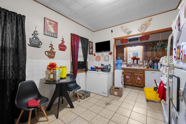 1323 17TH Street, Rock Island, IL 61201