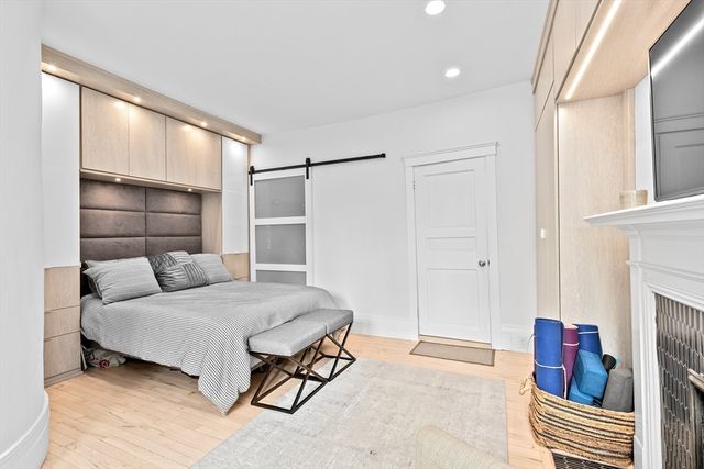 178 Commonwealth Ave 8, Boston, MA 02116