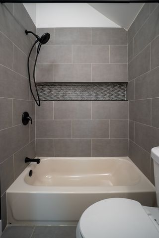 1425 W 16th Street, Chicago, IL 60608