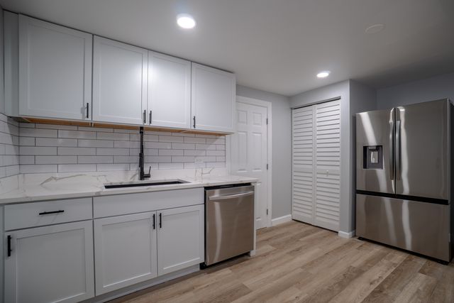 1425 W 16th Street, Chicago, IL 60608