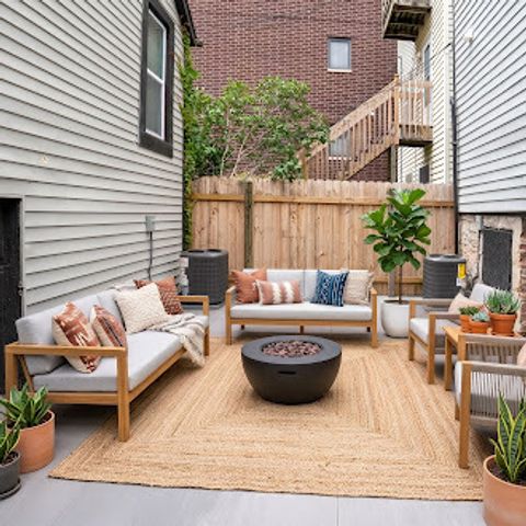 1425 W 16th Street, Chicago, IL 60608
