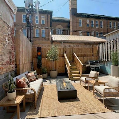 1425 W 16th Street, Chicago, IL 60608
