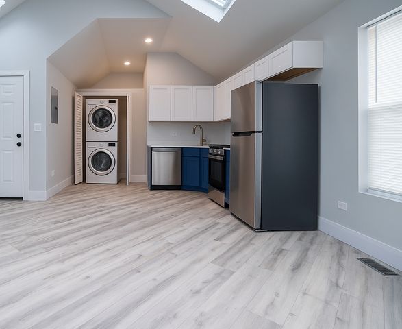 1425 W 16th Street, Chicago, IL 60608
