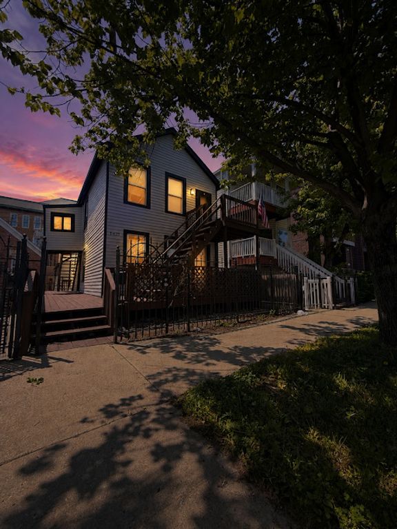 1425 W 16th Street, Chicago, IL 60608