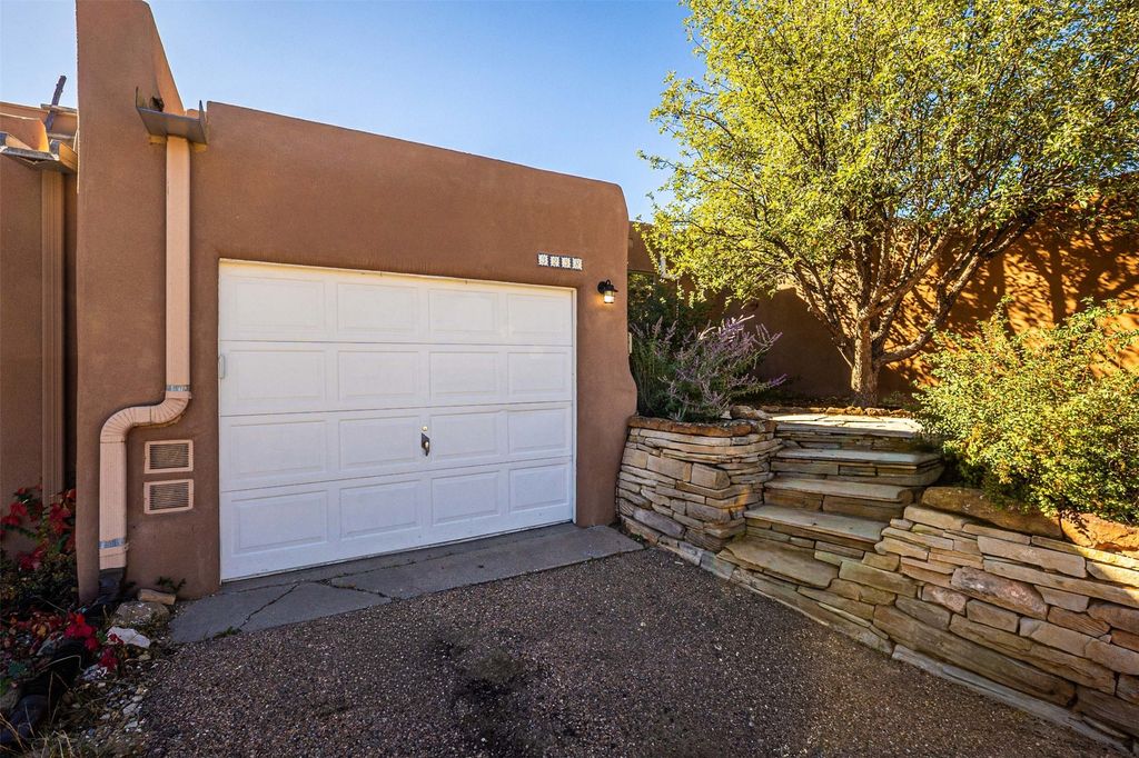 3238 Caminito San Lucas, Santa Fe, NM 87507