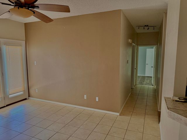 5102 80th Street, APT 213, Lubbock, TX 79424