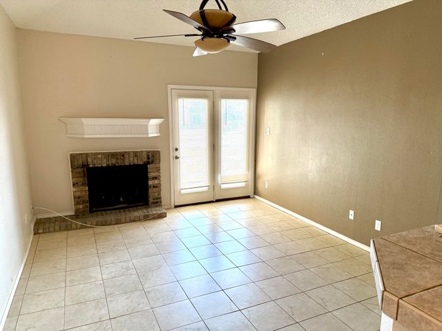 5102 80th Street, APT 213, Lubbock, TX 79424