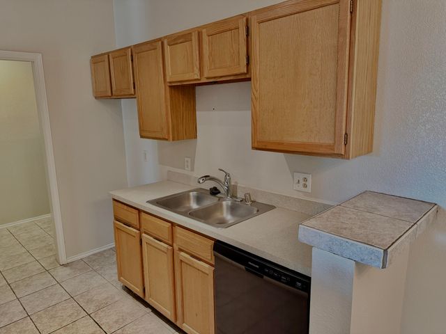 5102 80th Street, APT 213, Lubbock, TX 79424