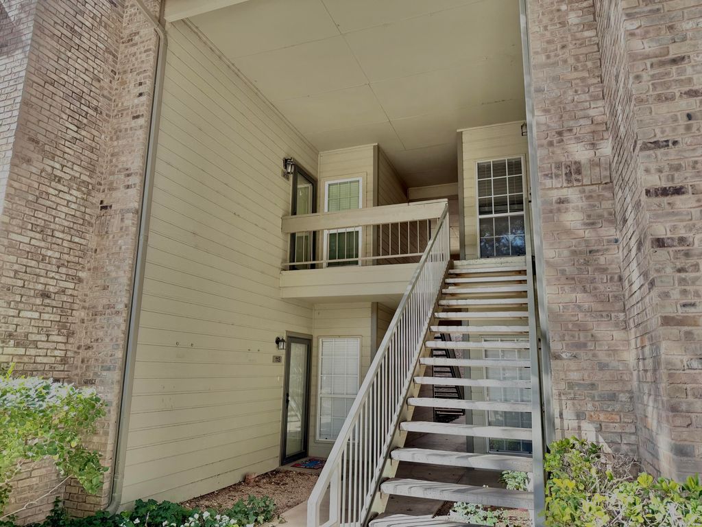 5102 80th Street, APT 213, Lubbock, TX 79424