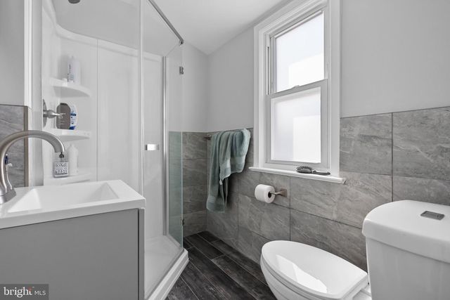 650 W BRIDGE ST, Morrisville, PA 19067