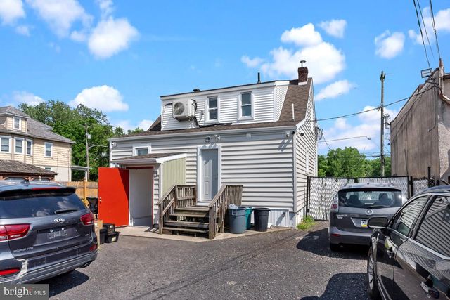 650 W BRIDGE ST, Morrisville, PA 19067