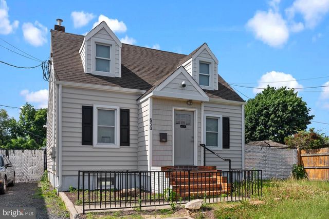 650 W BRIDGE ST, Morrisville, PA 19067