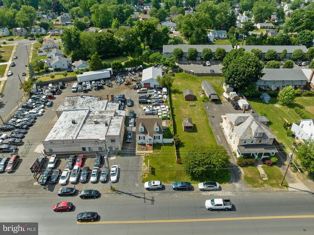 650 W BRIDGE ST, Morrisville, PA 19067