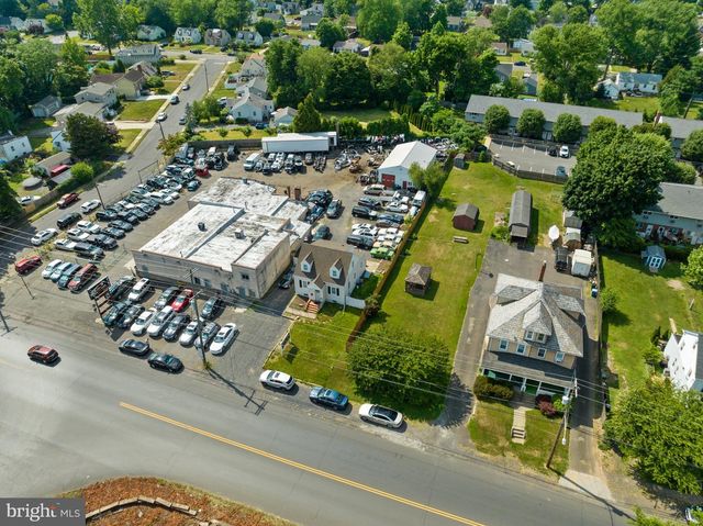 650 W BRIDGE ST, Morrisville, PA 19067