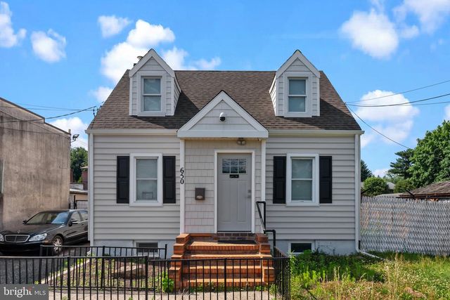 650 W BRIDGE ST, Morrisville, PA 19067