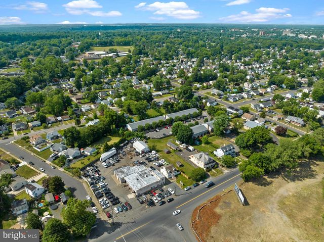 650 W BRIDGE ST, Morrisville, PA 19067