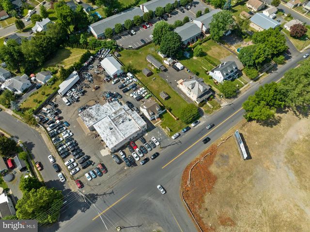 650 W BRIDGE ST, Morrisville, PA 19067