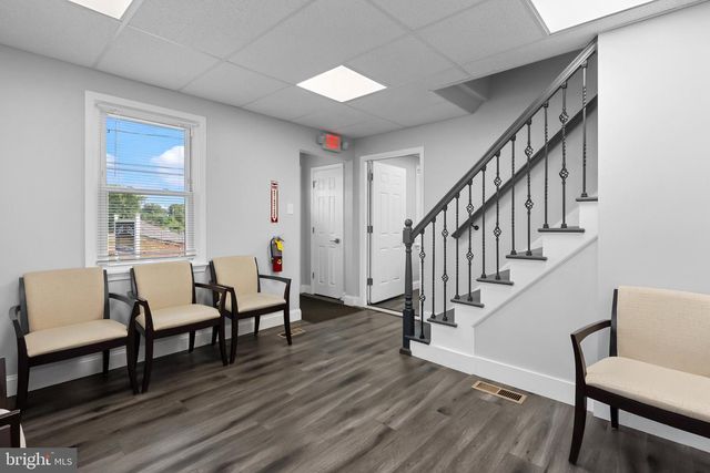 650 W BRIDGE ST, Morrisville, PA 19067