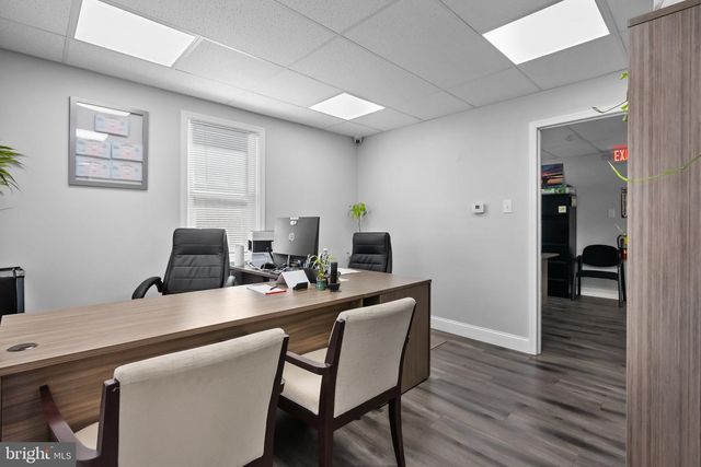 650 W BRIDGE ST, Morrisville, PA 19067