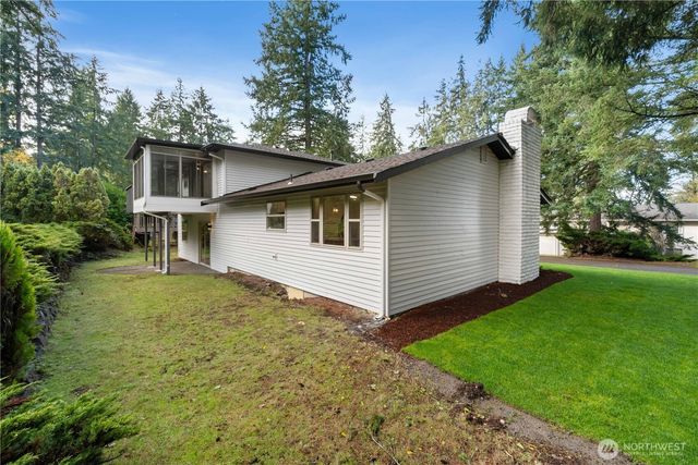 8902 45th Street W, University Place, WA 98466