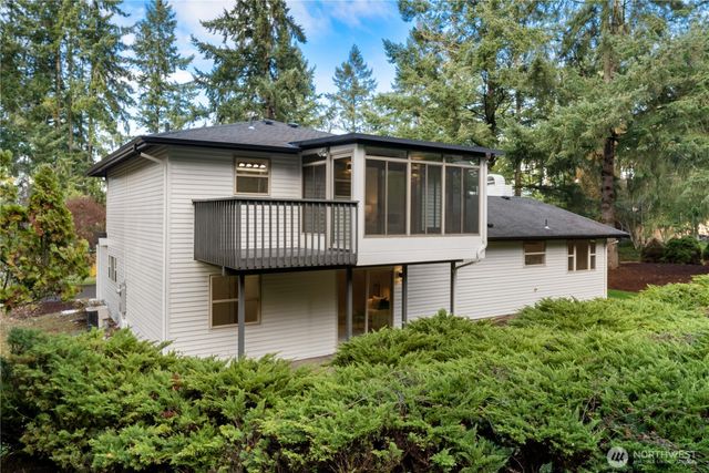 8902 45th Street W, University Place, WA 98466