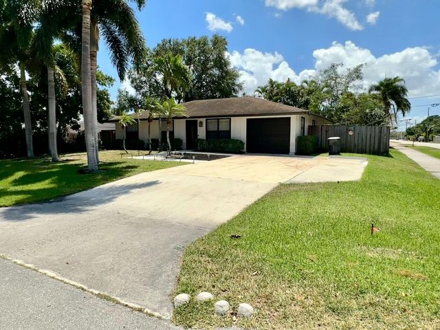 3390 Artesian Drive, Lake Worth, FL 33462