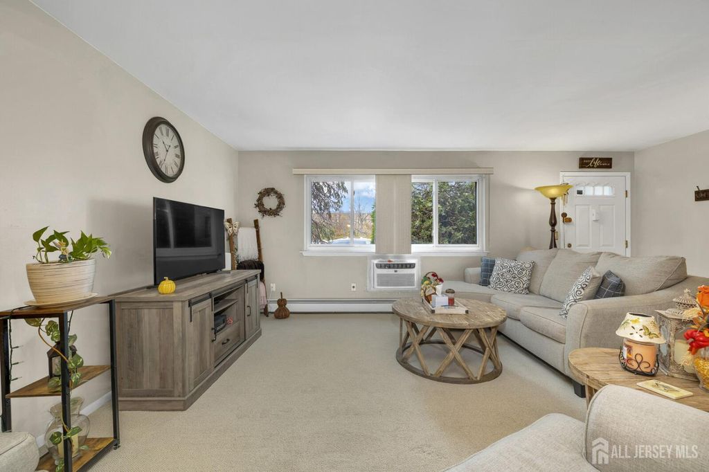 641 Cricket Lane, Woodbridge Proper, NJ 07208