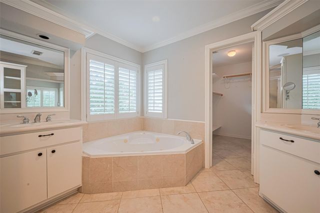5302 Fayette Street, Houston, TX 77056