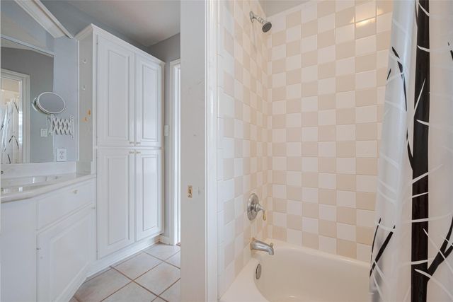 5302 Fayette Street, Houston, TX 77056