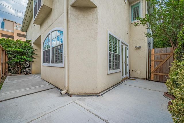 5302 Fayette Street, Houston, TX 77056