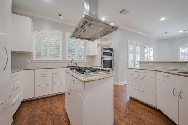 5302 Fayette Street, Houston, TX 77056