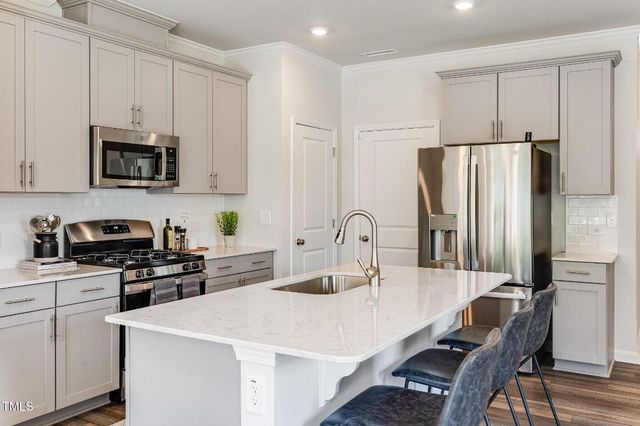 845 Windmill Palm Drive, Zebulon, NC 27597