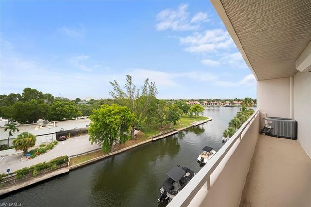 4807 Sunset CT 405, Cape Coral, FL 33904