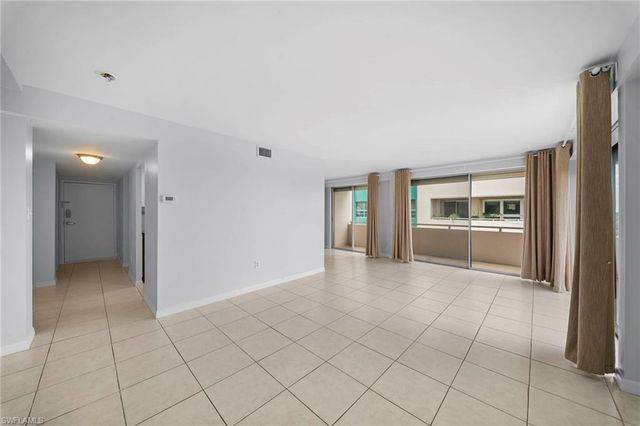 4807 Sunset CT 405, Cape Coral, FL 33904