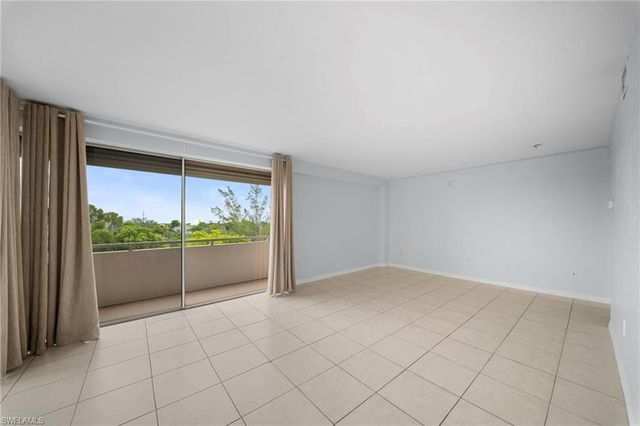 4807 Sunset CT 405, Cape Coral, FL 33904