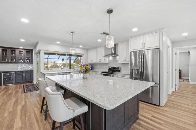 831 CHIPAWAY DRIVE, Apollo Beach, FL 33572