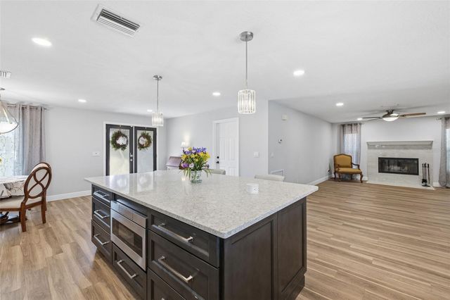 831 CHIPAWAY DRIVE, Apollo Beach, FL 33572